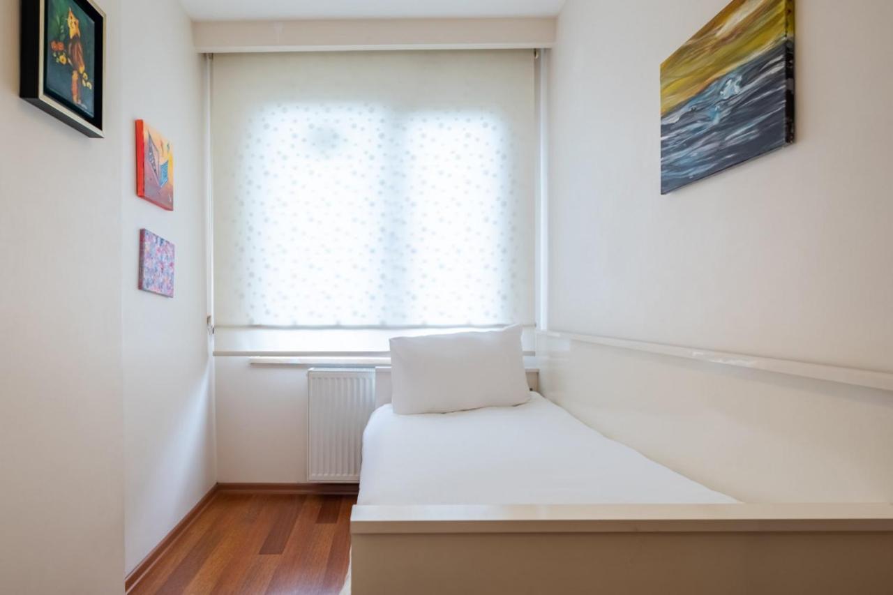 Pleasant Flat With Central Location In Sisli Estambul Exterior foto